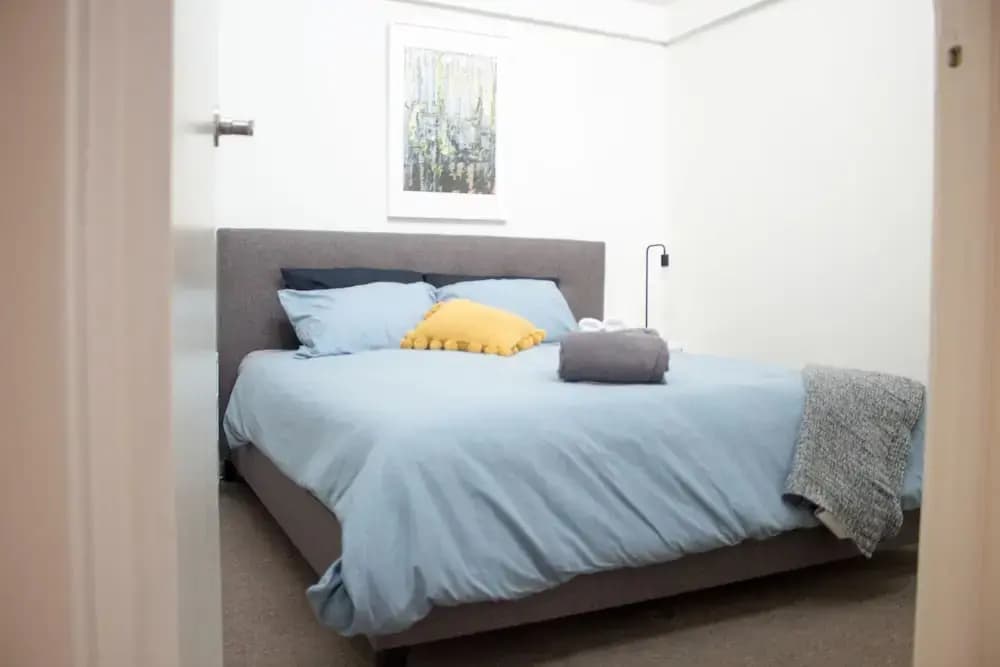 Readyset Townhouses on La Trobe - photo 4