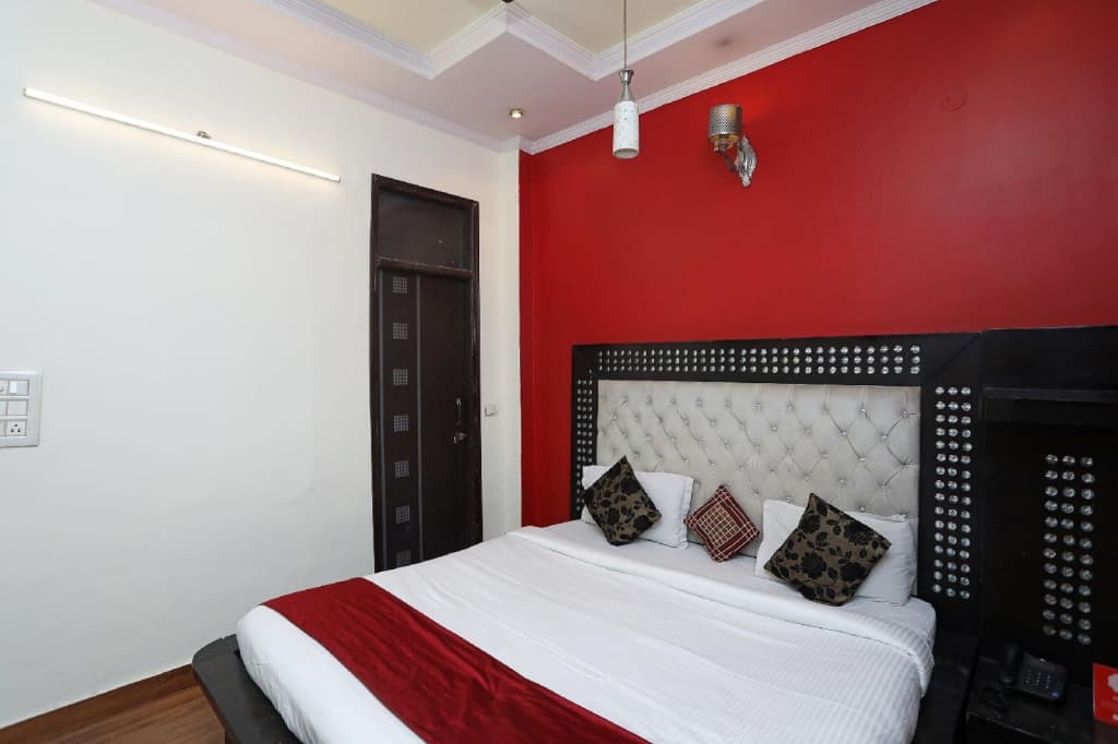 The Castle Bed  Breakfast - photo 8