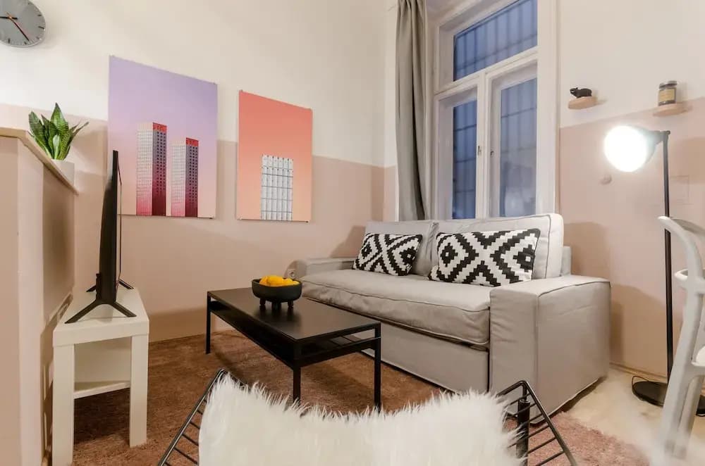 Mallow Tee Apartment - photo 2