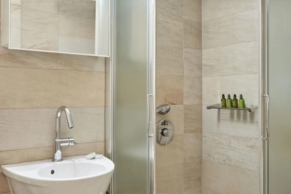 Chic One Bd Apartment with Hilton View - photo 6