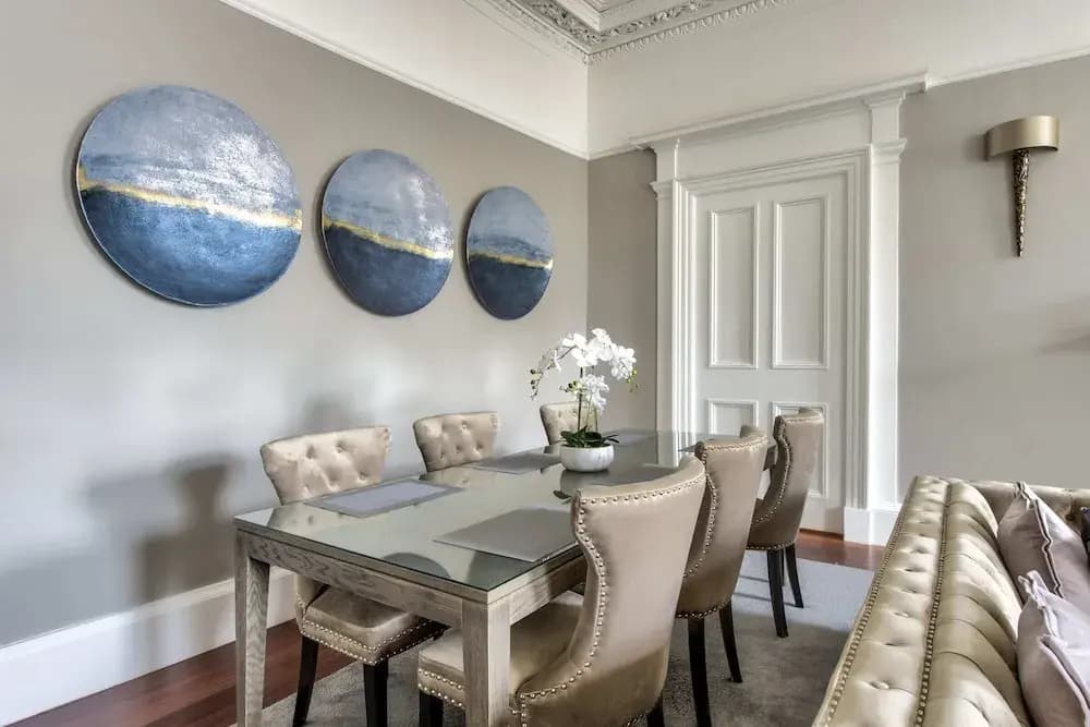 Stunning 2bdr Georgian Flat - photo 6