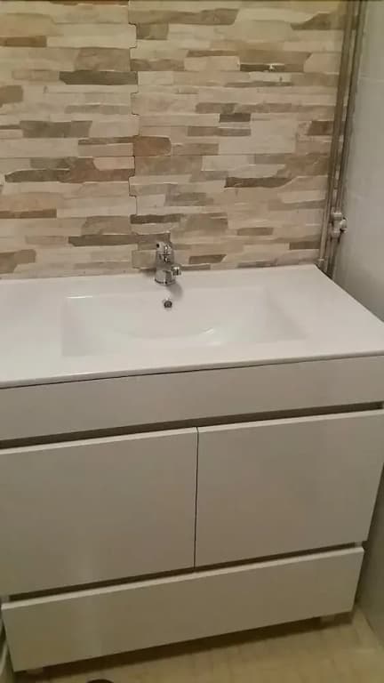 At Ease Inn - Residence - photo 8
