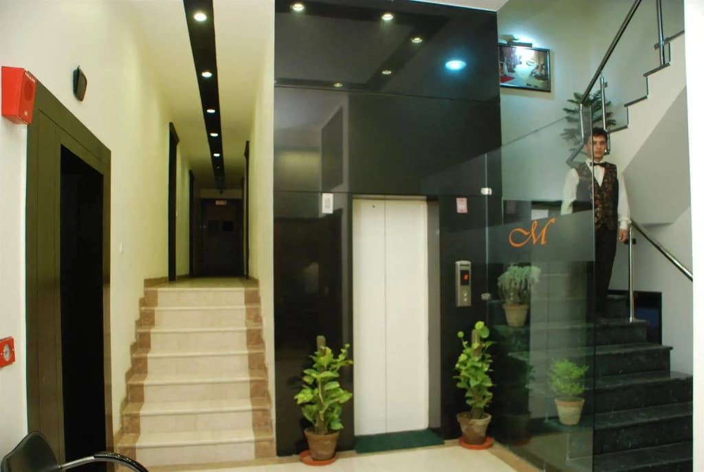 Hotel Meridian Plaza - photo 2