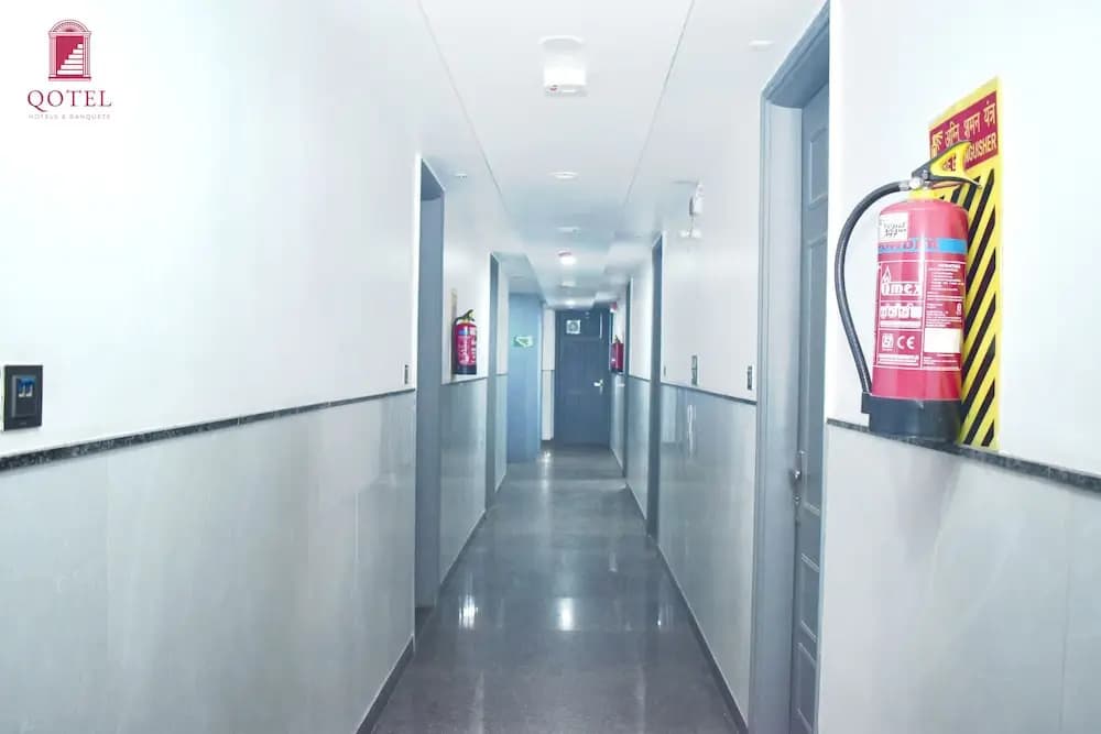 Super Townhouse Rohini Sector 24 - photo 12