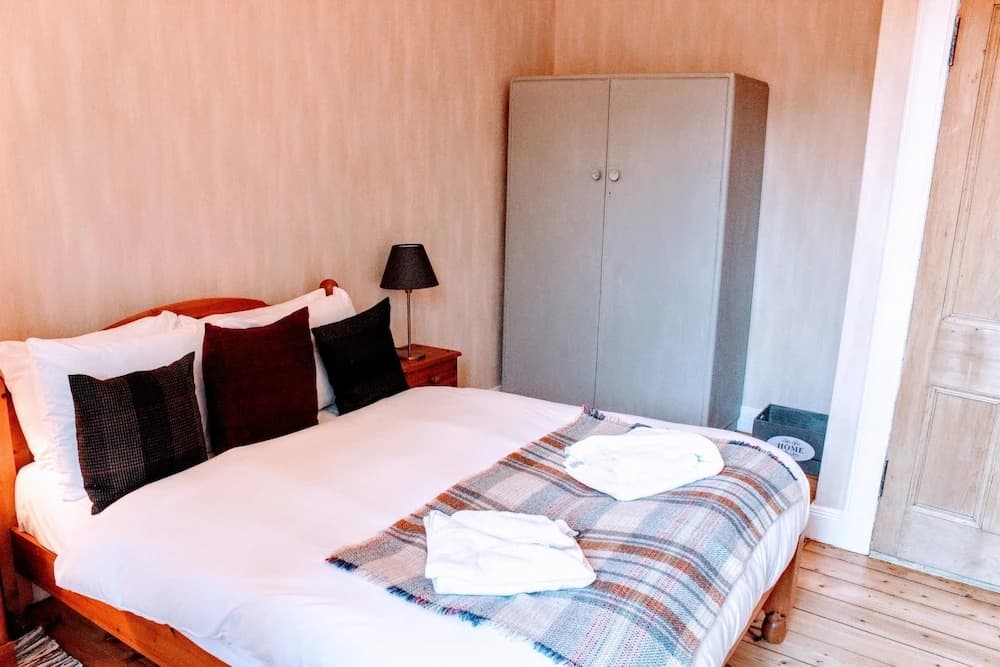 2 Bedroom Flat In City Centre - photo 6
