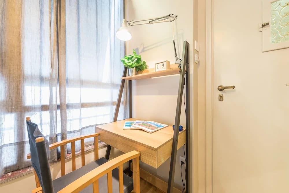 Bright 2 Bed Apartment by Cloudkeys - photo 10