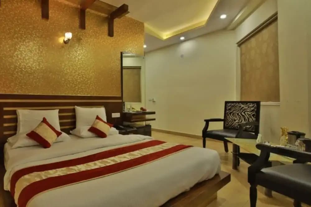 Hotel KNK International - photo 5