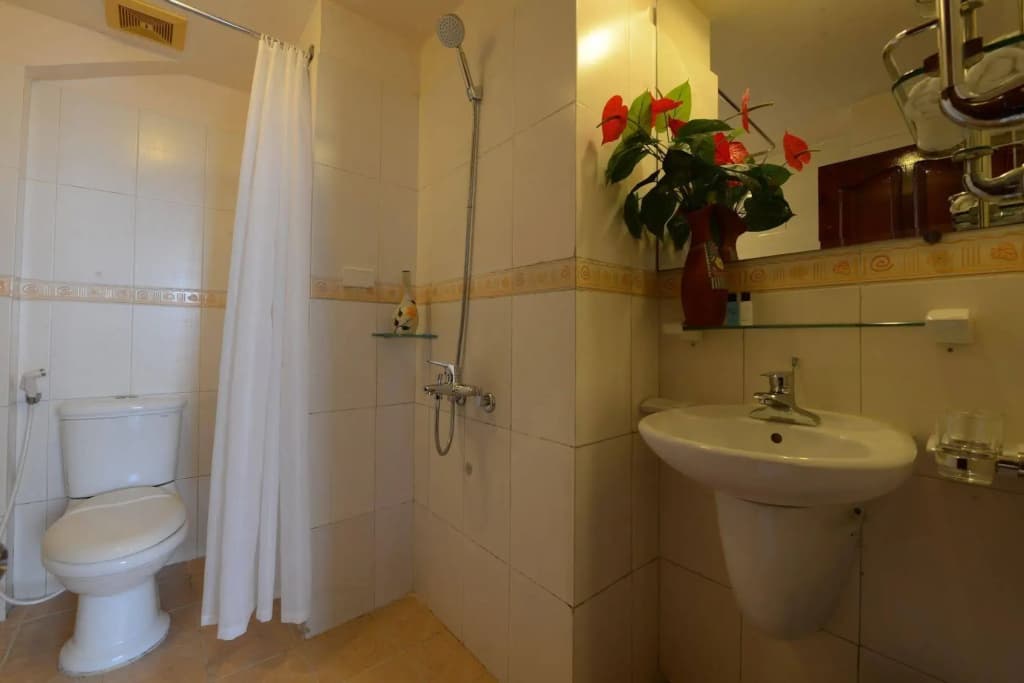 Artisan Lakeview Hotel - photo 11