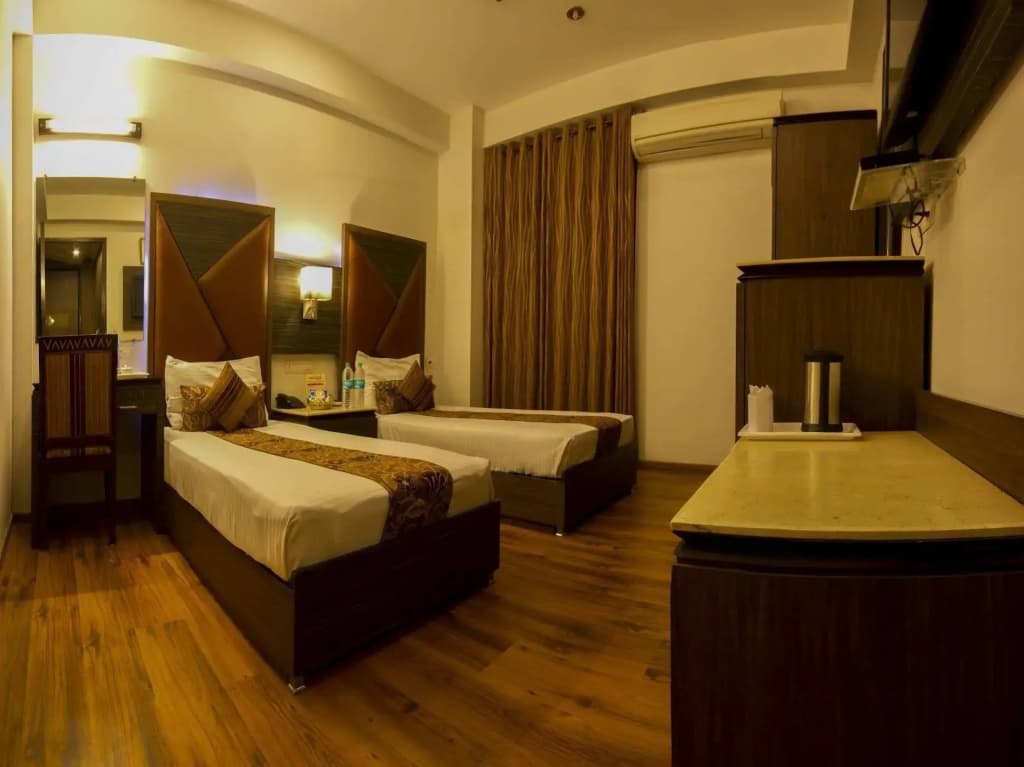 Hotel Sunstar Heights - photo 4