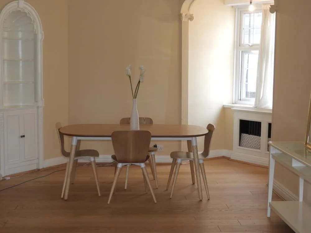 2 Beds Harrods Apartments - photo 2