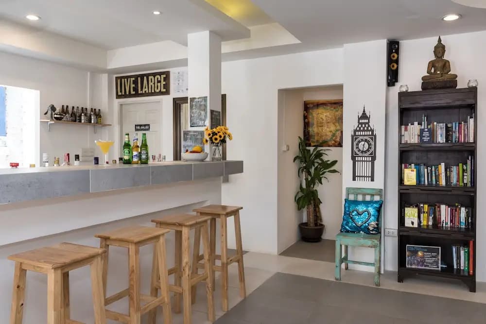 Castaway Guesthouse Hostel and Bar - photo 16