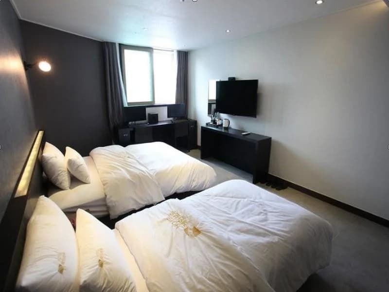 Hotel Rainbow 2 - photo 5