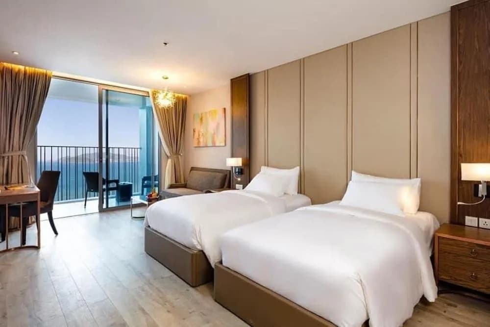 CC Panorama Hotel - photo 7