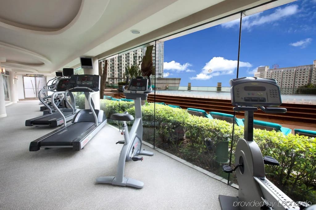 Harbour Plaza Metropolis - photo 17