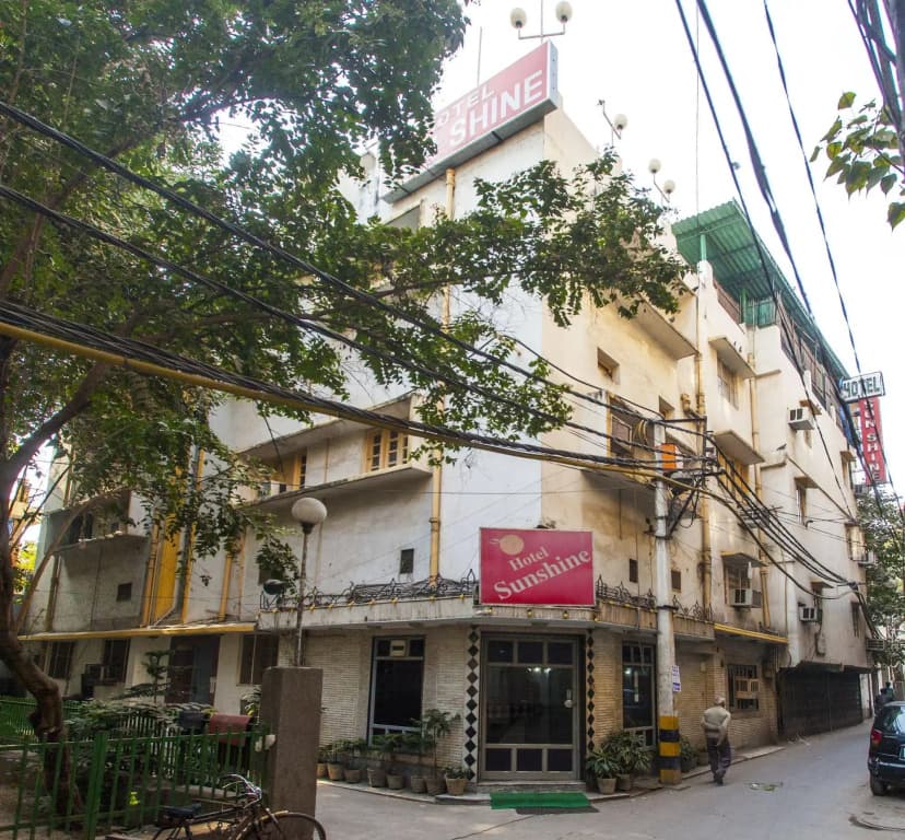 Hotel Sunshine - photo 1