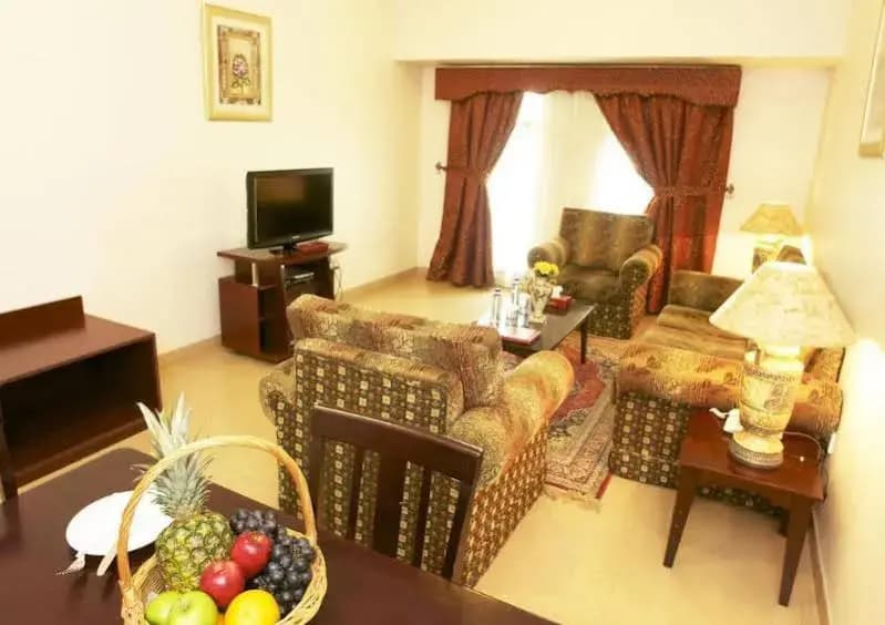 Safeer Plaza Hotel Apartments - photo 9