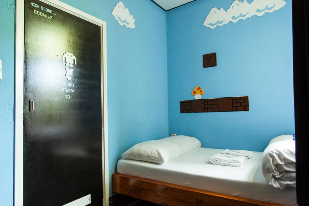 The Flying Pig Uptown Hostel - photo 27