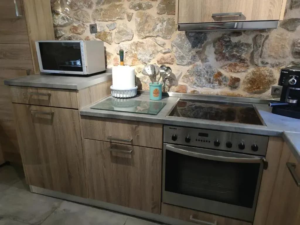 Stone House - photo 2