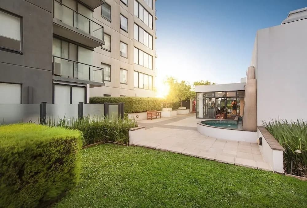 Royal Stays Apartments - Whiteman St - main photo