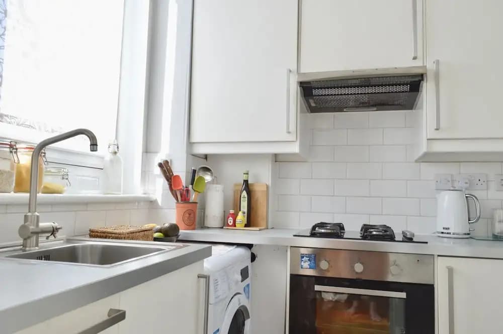 Homely 1 Bedroom Flat Near City Centre - photo 9