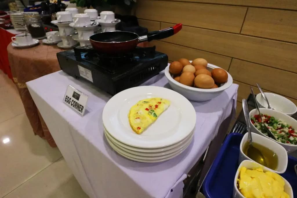Coin's Hotel Jakarta - photo 12
