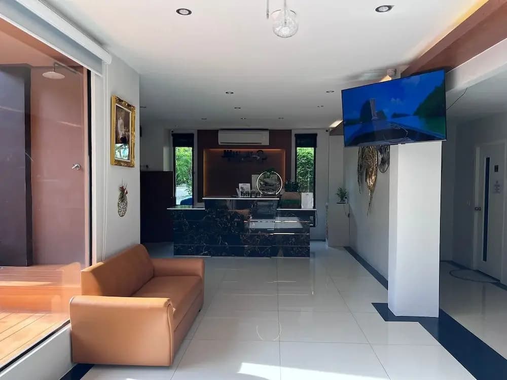 Westkey Kamala Hotel - photo 6