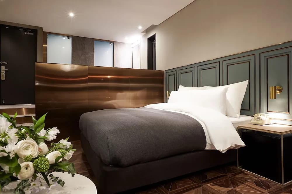 Nine Brick Hotel - photo 4