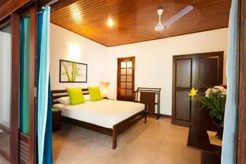 Barnes Place Bungalow - photo 3
