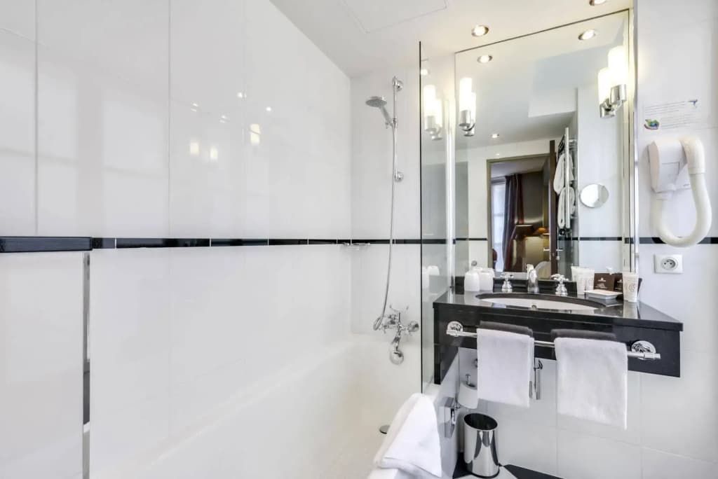Le 12 Hotel - photo 8