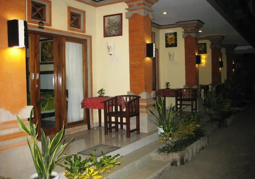 Sayang Maha Mertha Hotel - photo 2