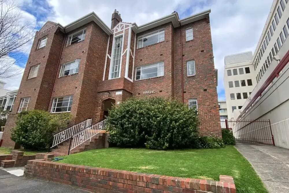 Charming Art Deco Unit in East Melbourne - photo 1
