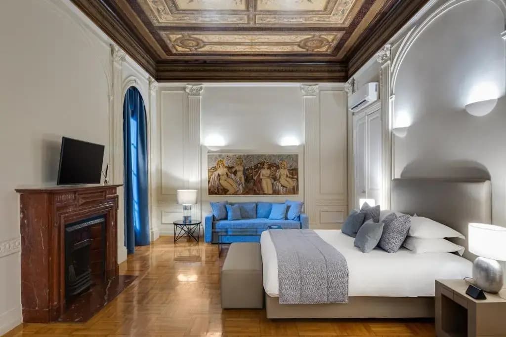 33SolonosSuites - photo 3