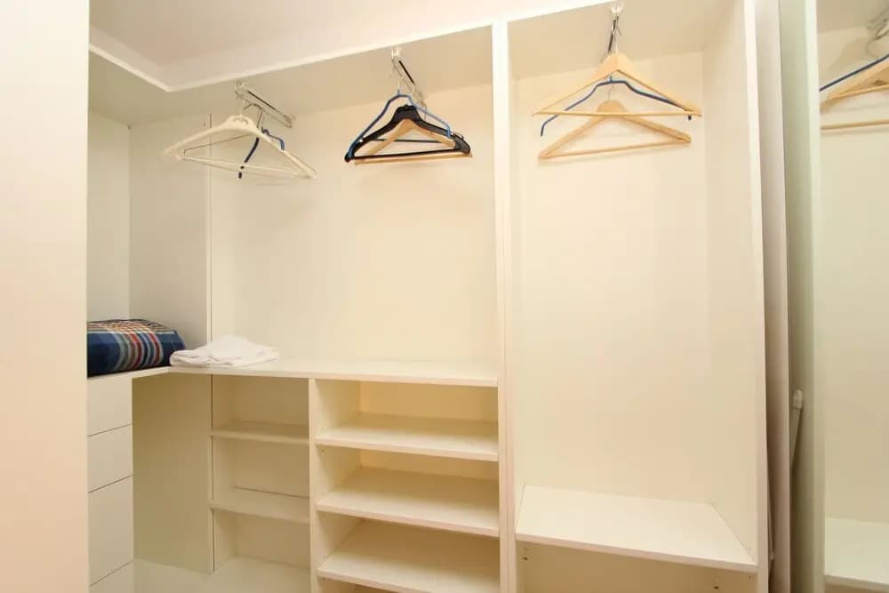 City Apartments - Gregory - photo 3