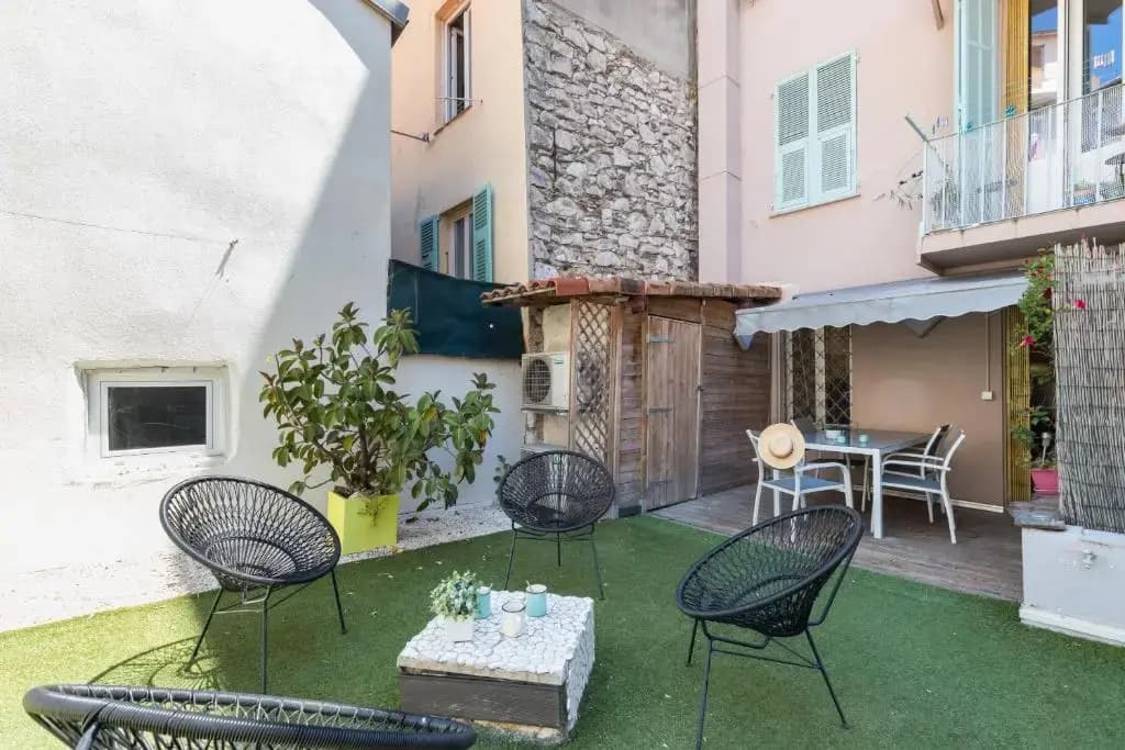 Amazing 3 Bdrs And Garden Place du Pin Parking ! - photo 12