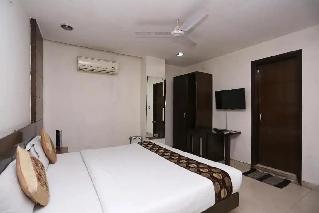 OYO 1824 Hotel Grand Peepal - photo 7