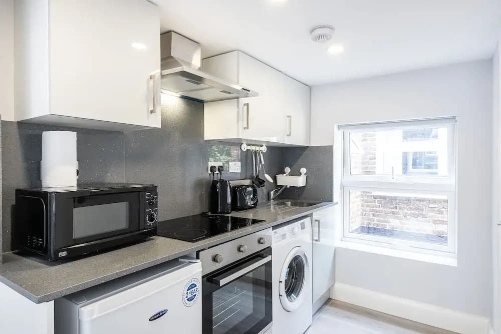 Securematics Queens Studio Apartments - photo 17