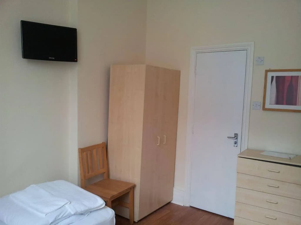 Queens Drive Hotel - photo 6