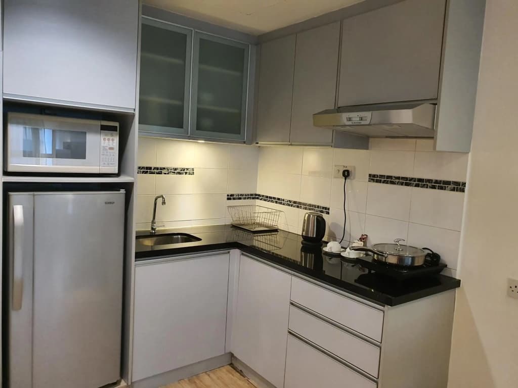 Crown Regency Serviced Suites - photo 18