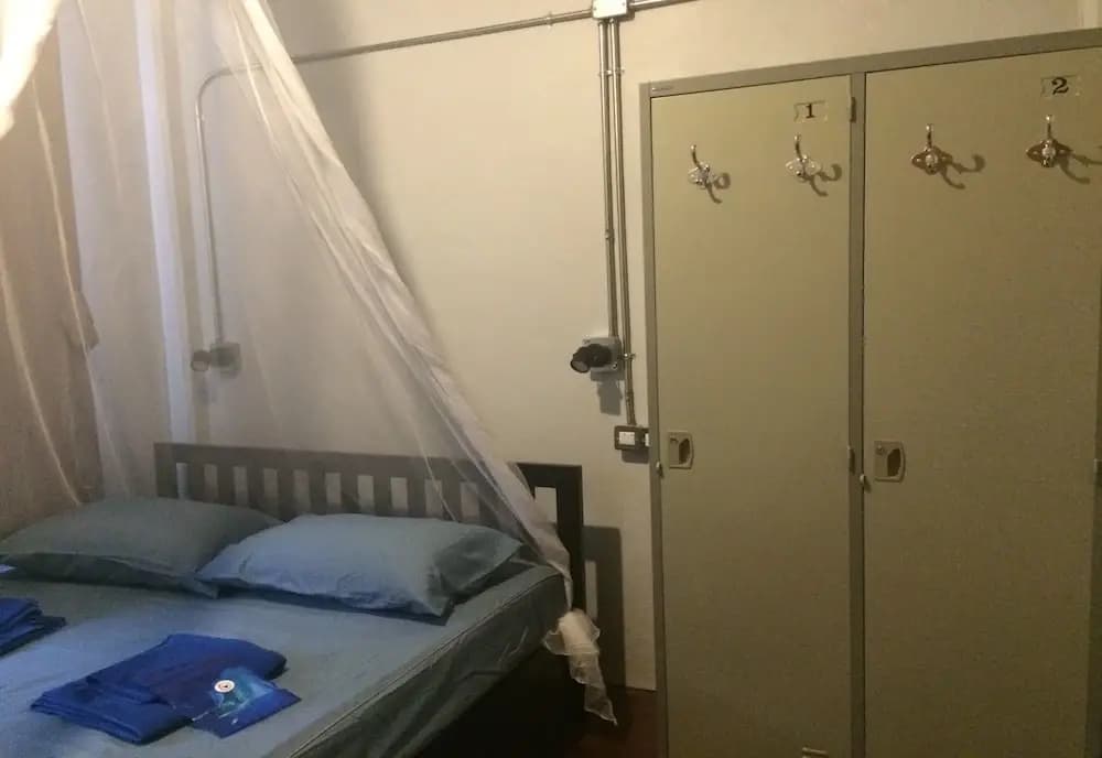 Monkey Cave - Hostel - photo 3