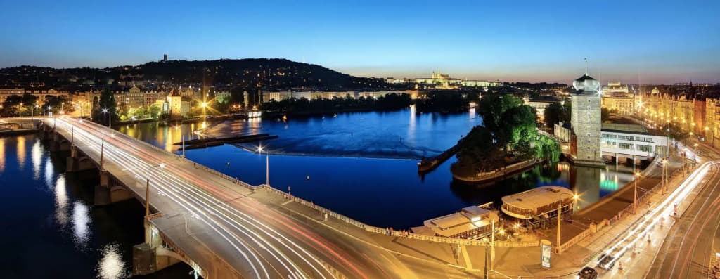 Dancing House hotel - Tančící dům - photo 19
