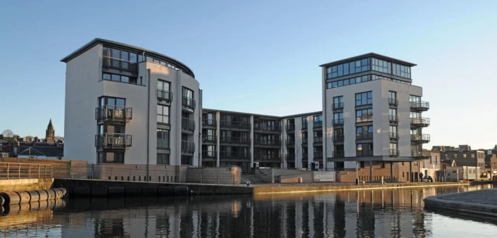 Fountain Court Apartments - EQ2 - photo 7