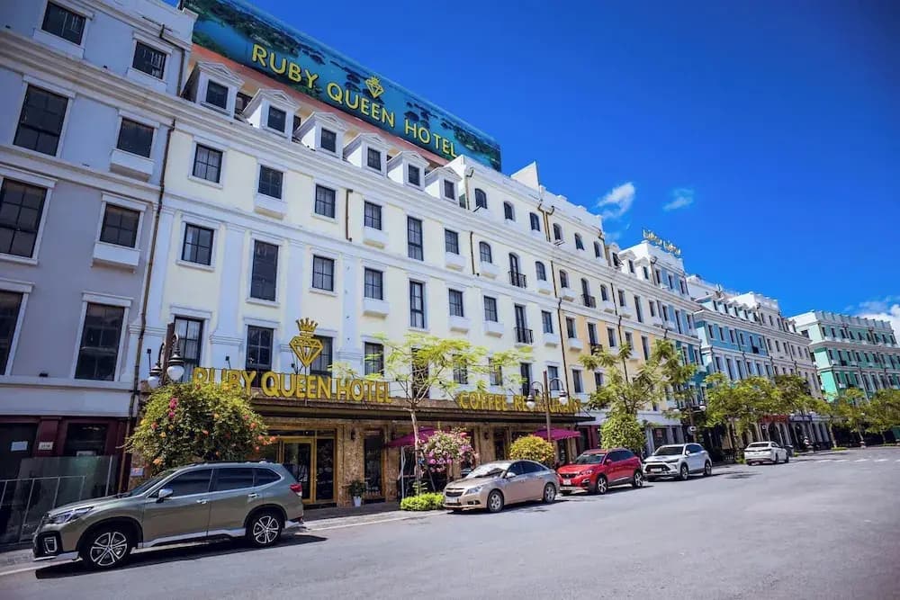 Ruby Queen Hotel - photo 3