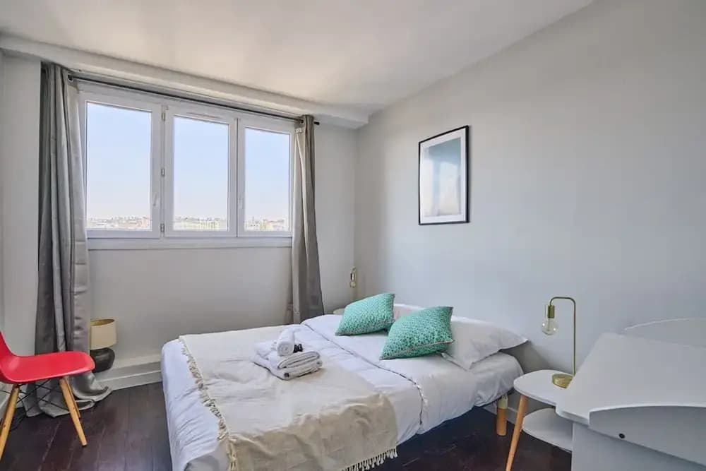 Sublime 2 Bedroom Flat Quai de Seine Eiffel Tower - photo 3