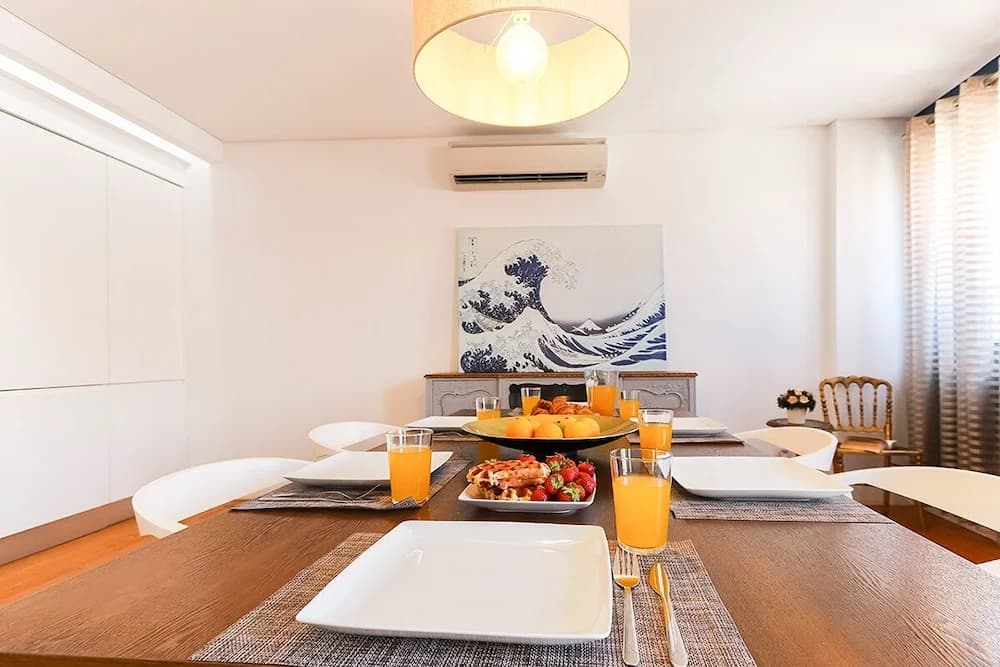 JOIVY Bold & classy 2BR home w/balcony in Baixa, moments from shopping streets - photo 10