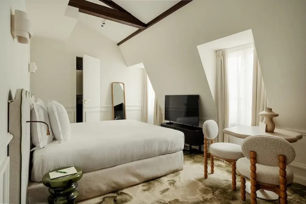 Leon Hotel-sacre Coeur View/suite-64 - photo 4