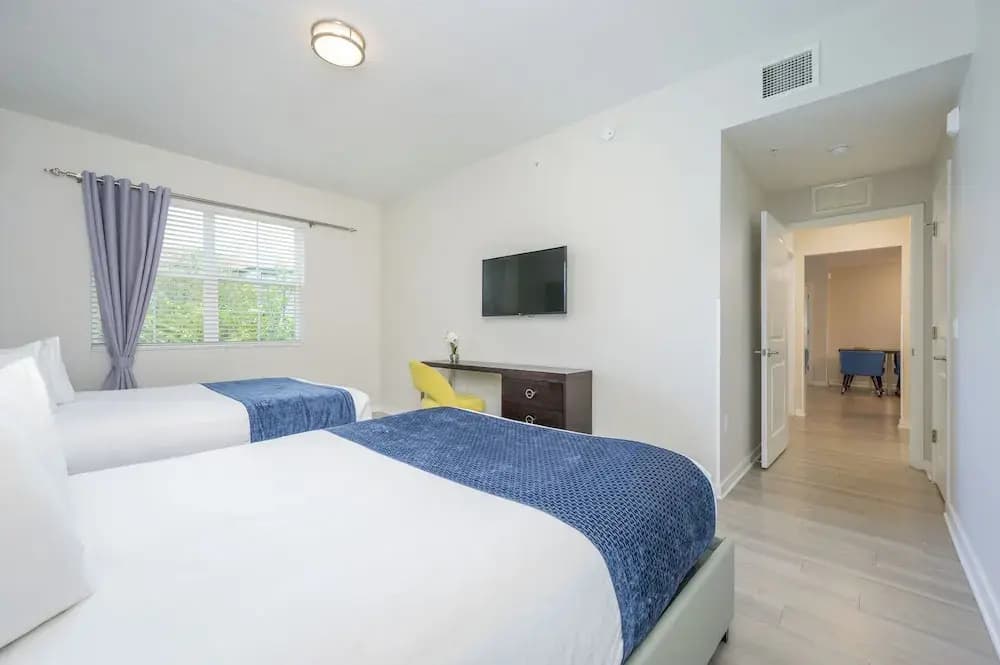 Epic Universe Brand New Modern Vista Cay Reserve Condo - 6005 - photo 4