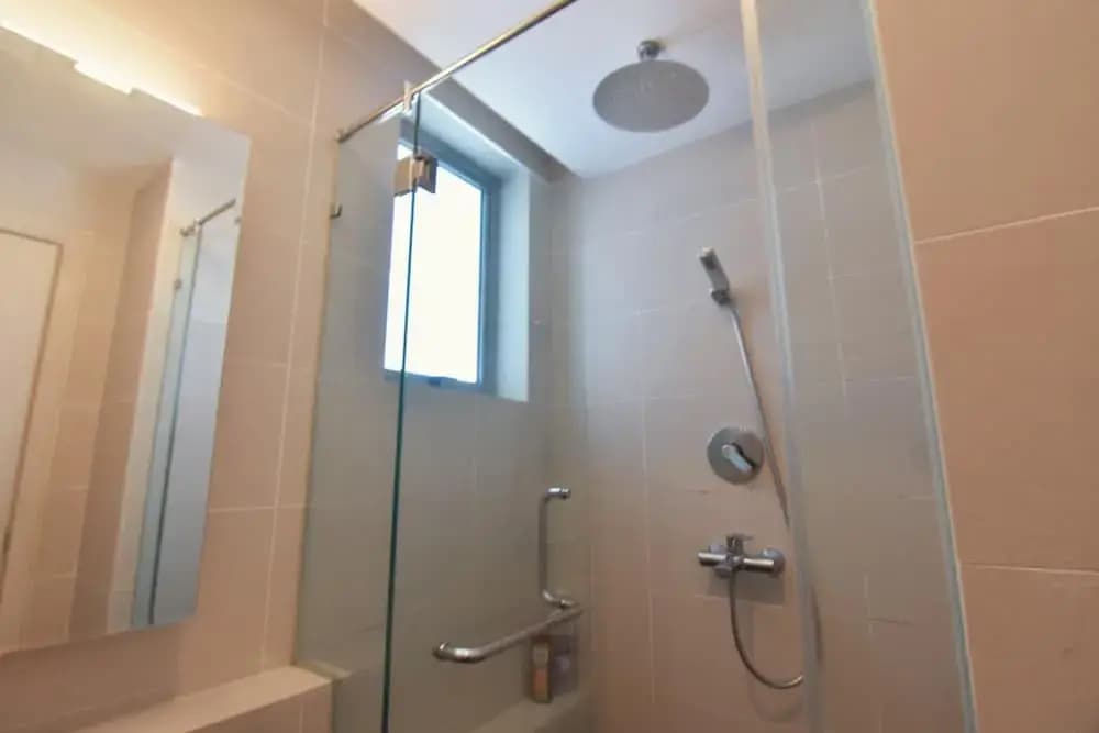 Pet Friendly, 3BR Apt KL, Bathtub & Parking - photo 12