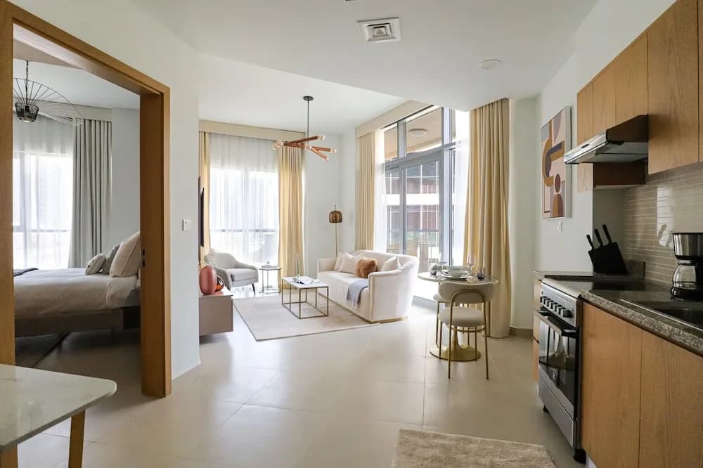 HiGuests - Bellevue Tower 2 - photo 1