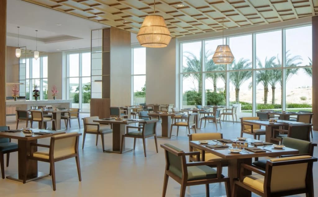 Crowne Plaza Muscat Ocec by IHG Hotel - photo 4