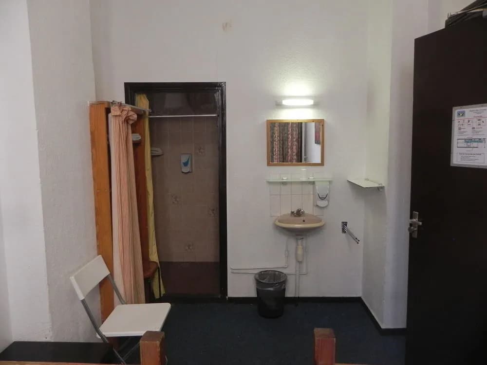 Hotel Crown - photo 11